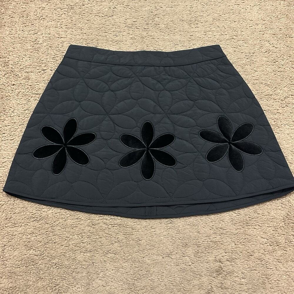 Benaar LA Quilted Mini Skirt Black Velour Flowers Size Medium W Tags